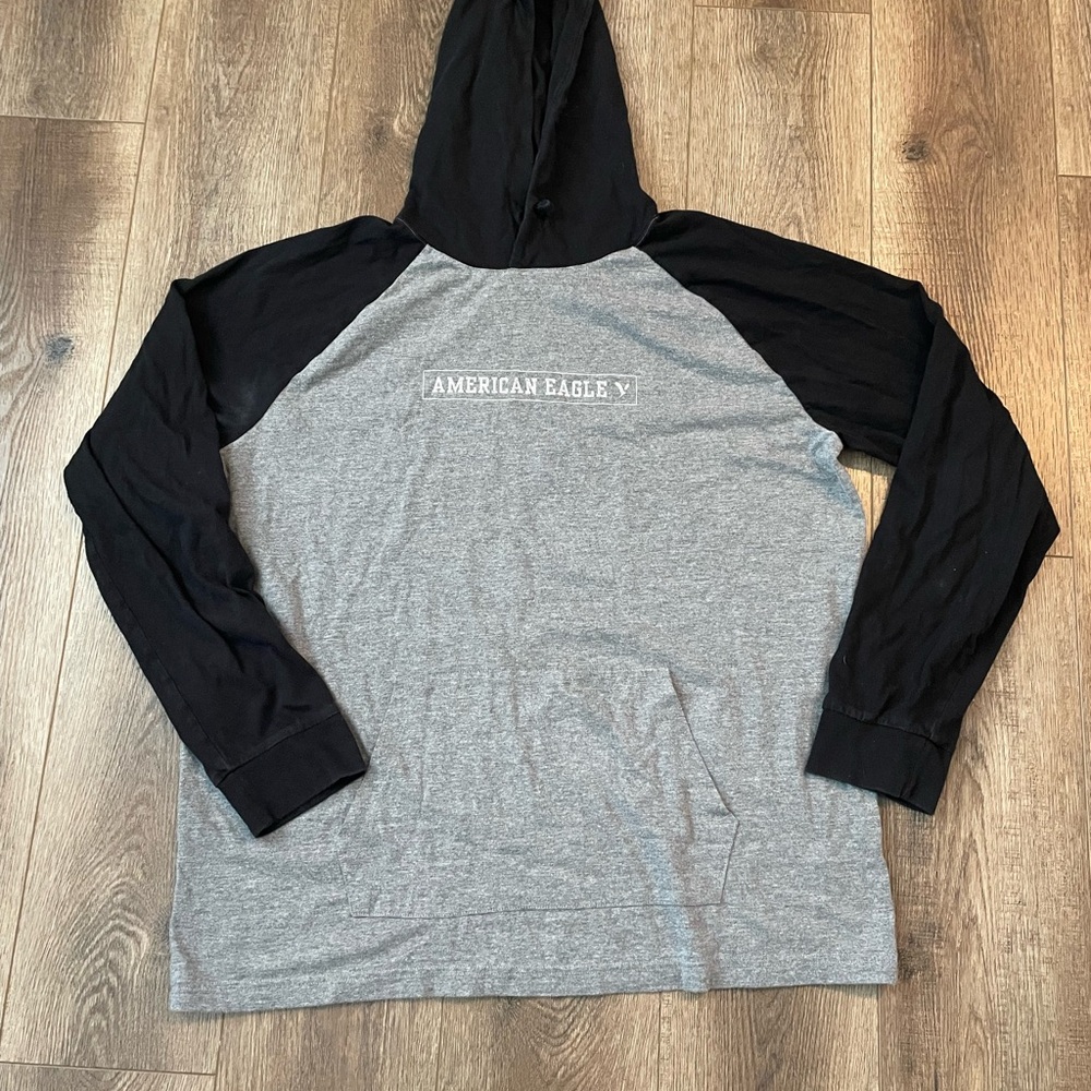 American Eagle Gray and Black t shirt hoodie